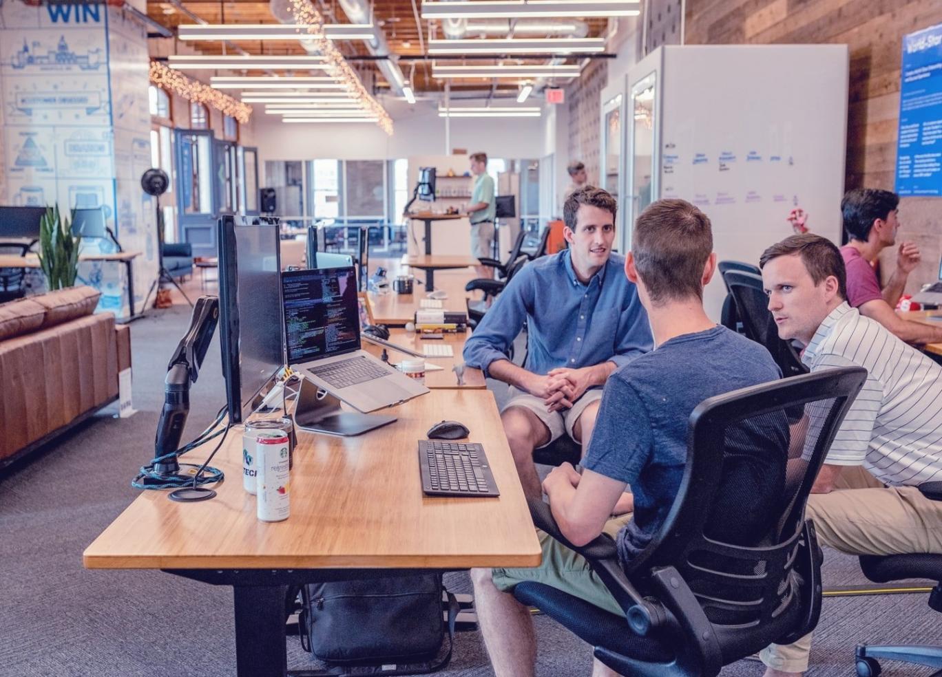 Strukturierte Inhaltsplanung und Curriculum-Entwicklung für effektive Finanzbildung bei Lunavexorali